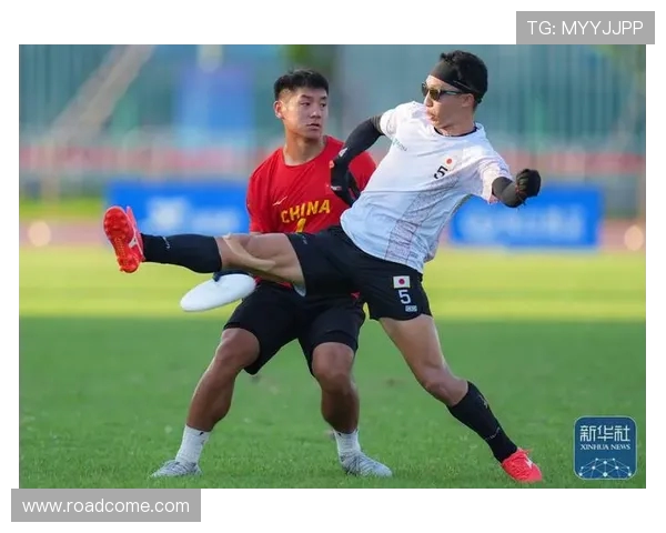 成都飞盘队进攻战术解析及其在比赛中的应用与表现