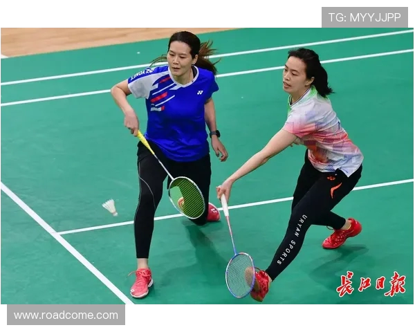 武汉羽毛球队与深圳羽毛球队赛后复盘分析团队配合与战术执行的关键因素 武汉羽毛球队与深圳羽毛球队赛后复盘分析团队配合与战术执行的关键因素