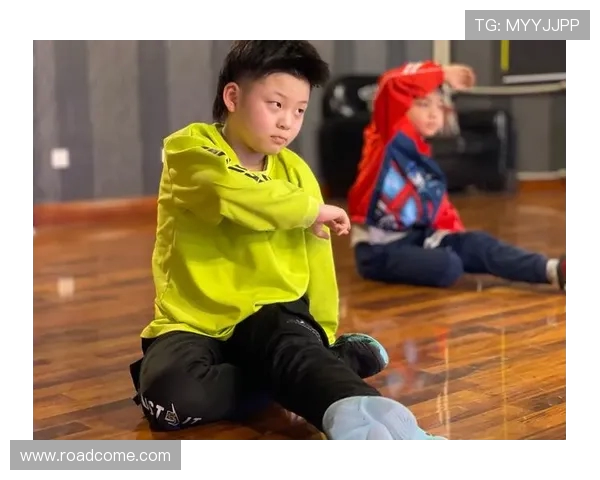 聚焦街舞：探讨北京街舞队员个人能力与团队协作的关系与发展