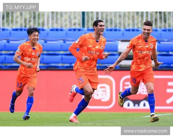 2017年中超联赛鲁能对阵天津的精彩对决回顾与分析 2017年中超联赛鲁能对阵天津的精彩对决回顾与分析