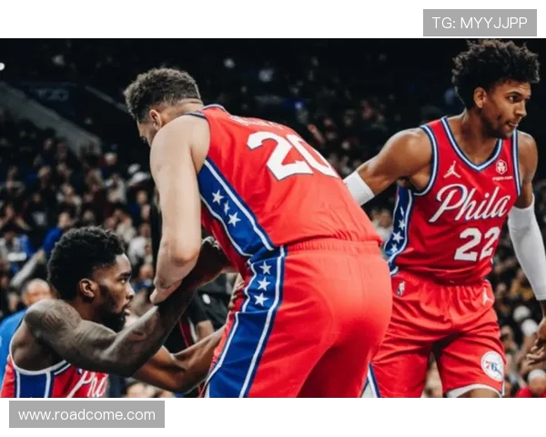 76人对决热火激战正酣球迷期待精彩瞬间与绝佳表现