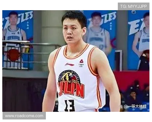 姜宇星的成长之路：从普通少年到璀璨明星的奋斗历程与心路历程