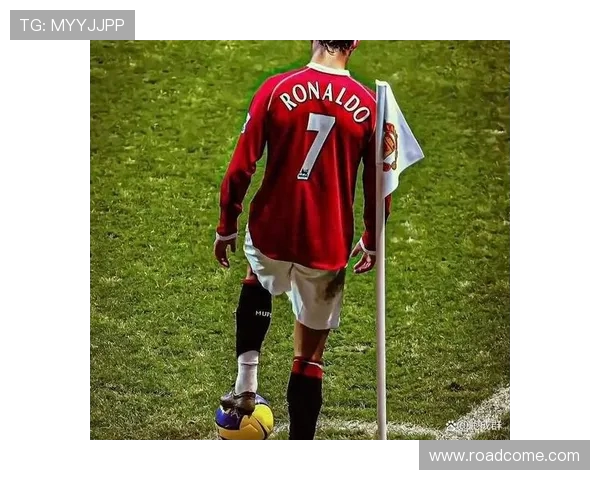 皇马与曼联对决结果揭晓球迷热议比赛精彩瞬间与未来展望 皇马与曼联对决结果揭晓球迷热议比赛精彩瞬间与未来展望