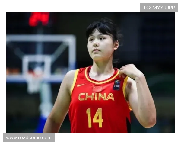 美职女篮天空队与狂热队激战正酣精彩对决引发球迷热情高涨