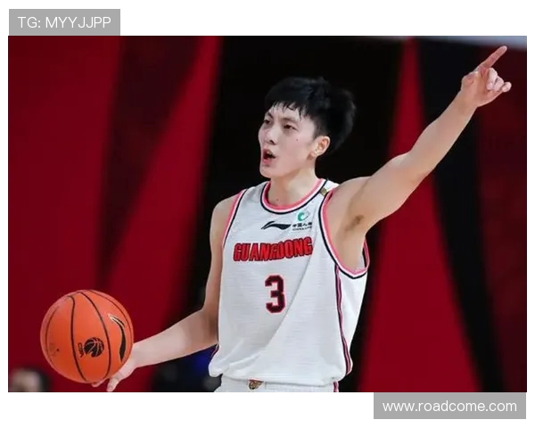 胡明轩:从青涩少年到篮球明星的成长之路与奋斗故事 胡明轩:从青涩少年到篮球明星的成长之路与奋斗故事