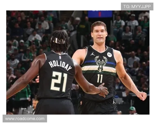 马库斯斯马特的篮球之路与成长历程解析 马库斯斯马特的篮球之路与成长历程解析