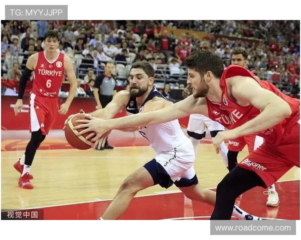 黑山与土耳其篮球赛激战正酣谁能在这场对决中笑到最后