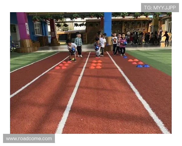 西安足球队的耐力之谜:揭开足球巨献背后的秘密与坚持 西安足球队的耐力之谜:揭开足球巨献背后的秘密与坚持