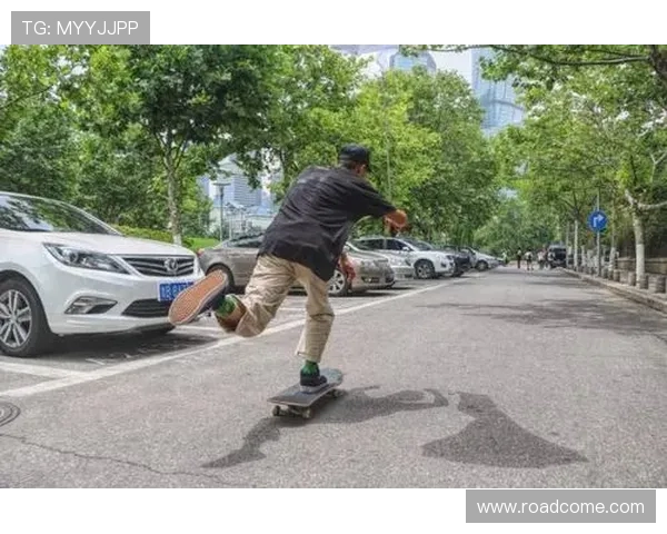 成都滑板队与北京滑板队赛后复盘分析双方状态与表现对比